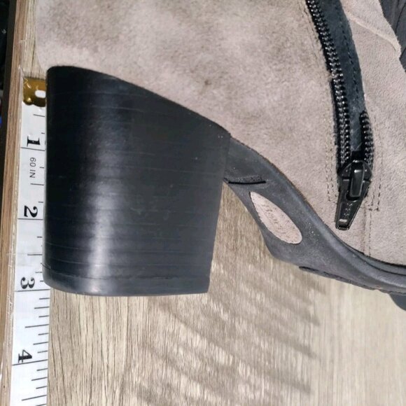 Born Womens Mauvide Side Zip  Casual Tassel Ankle Boots Booties Size 7.5‎ M - Picture 8 of 9